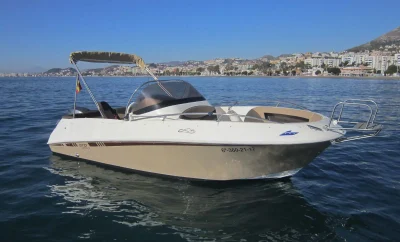 Barco con licencia Galia 570 Open