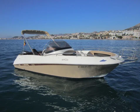 Barco con licencia Galia 570 Open