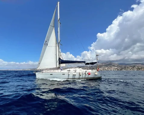 Velero Oceanis Clipper 393
