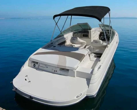 Barco con licencia Rinker Captiva 192