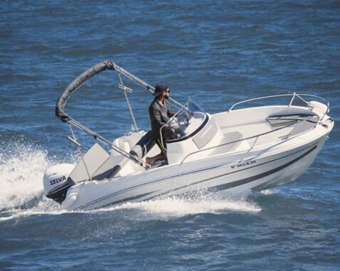 Barco sin licencia Euro Bass 500