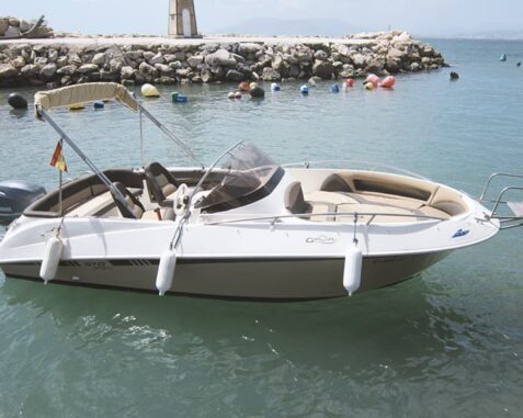 Barco con licencia Galia 570 Open
