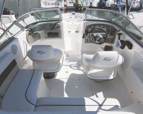 Barco con licencia Rinker Captiva 192