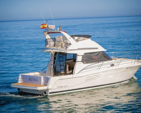 Yate motor Faeton 1180