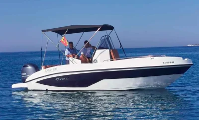 Barco con licencia Nireus 620