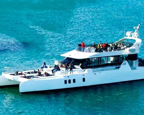 Gran Catamarán 130 pasajeros Málaga