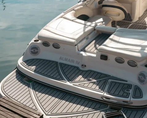 Barco a motor Bayliner 235