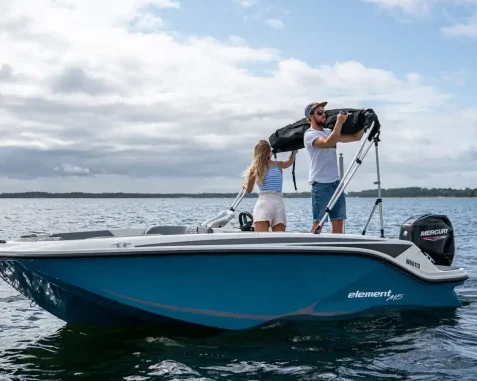 Barco a sin licencia Bayliner M15