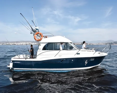 Barco a motor Beneteau Antares 900