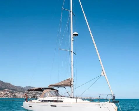 Velero Jeanneau Sun Odyssey 389