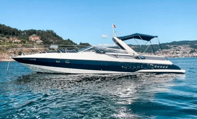 Yate a motor Sunseeker Portofino