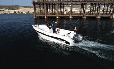 Barco sin licencia Voraz 505