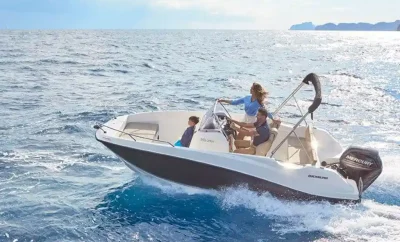 Lancha Quicksilver 555