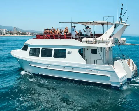 Gran catamarán 90 pasajeros