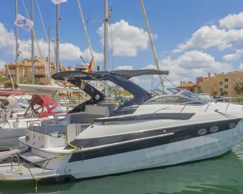 Yate Regal Comodore 426