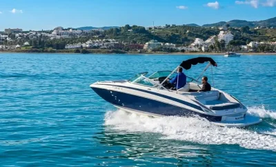 Lancha Regal 22